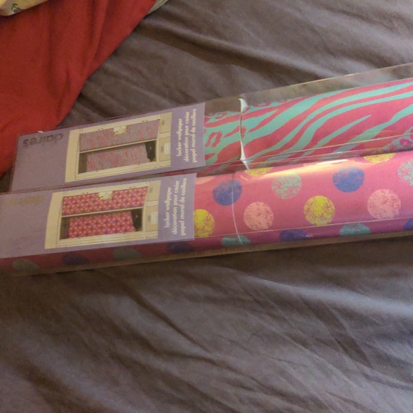 Claire's NWT Locker Wallpaper Peel and Stick Wallpaper 8.5" x 40" - Picture 2 of 12